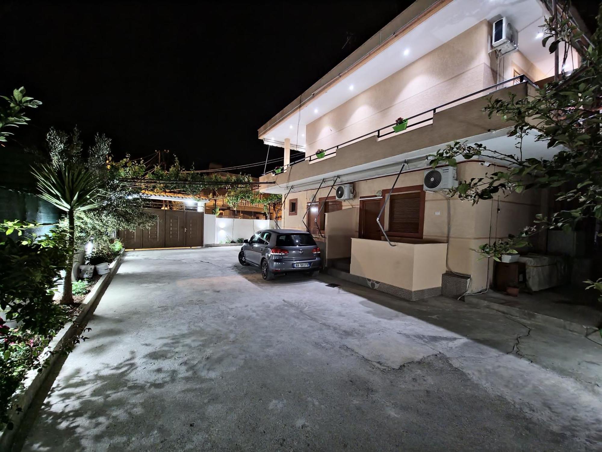 Vila Feliz - Premium Rooms With Free Private Parking Vlorë Екстериор снимка