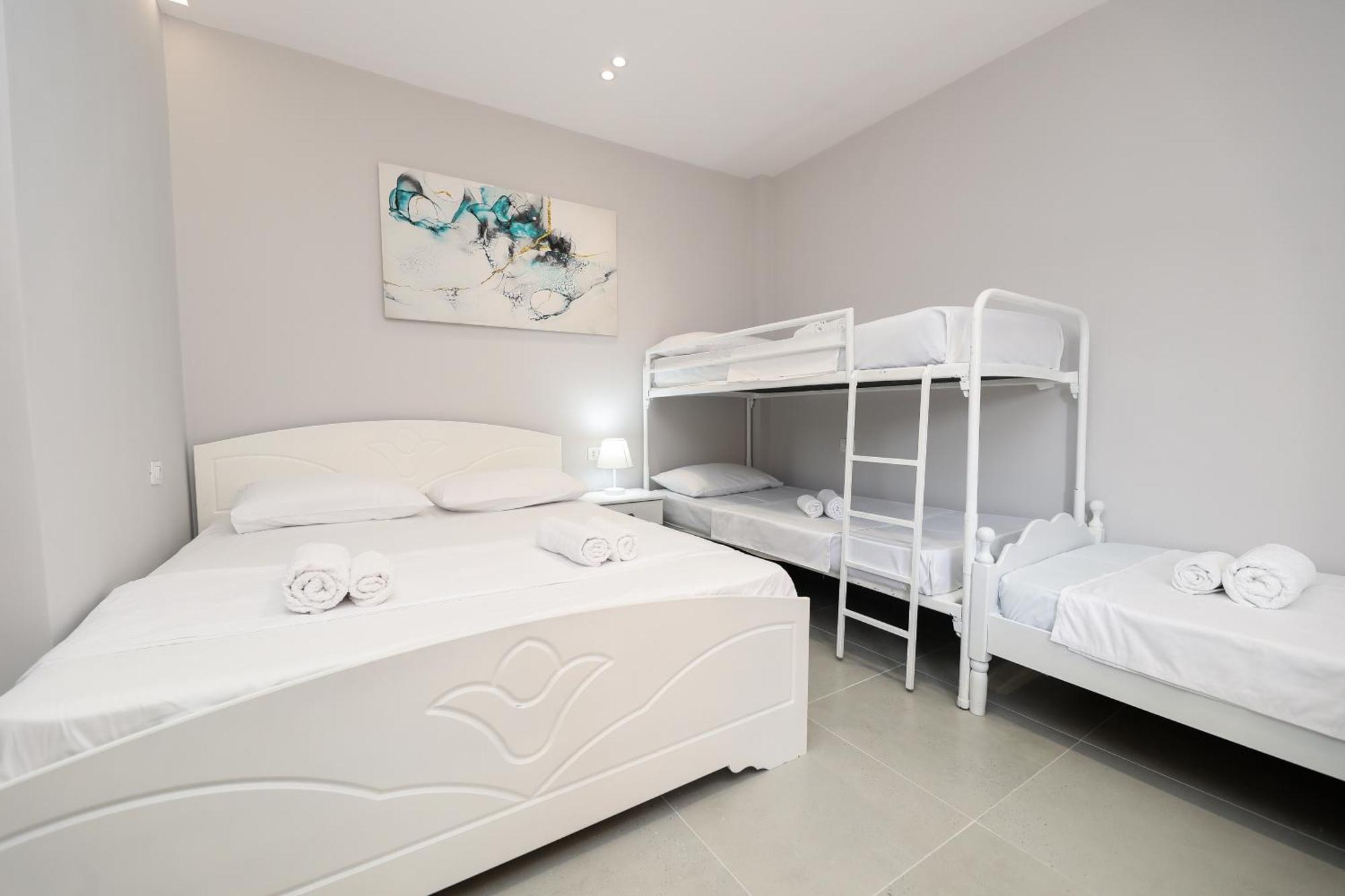 Vila Feliz - Premium Rooms With Free Private Parking Vlorë Екстериор снимка