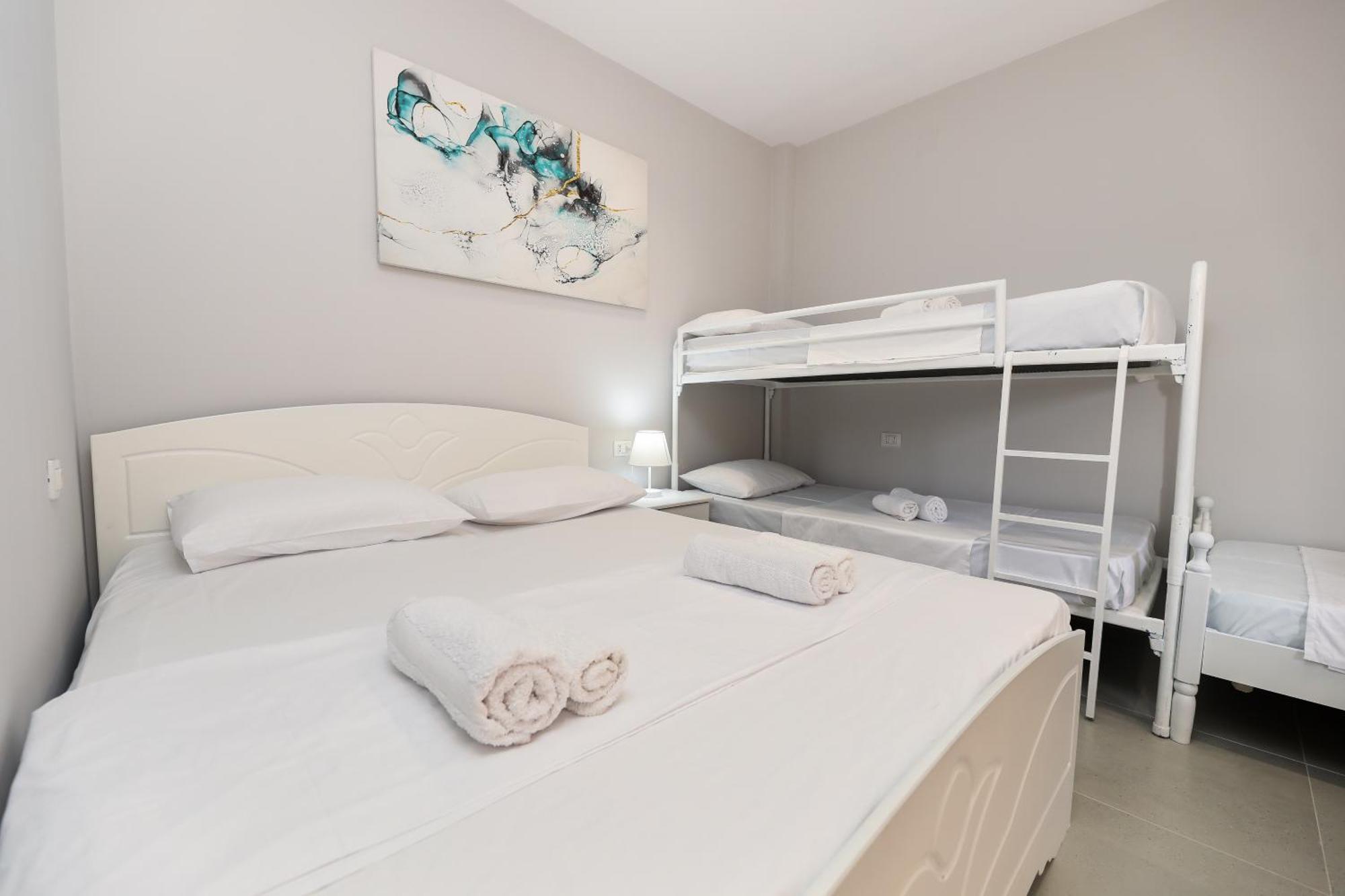 Vila Feliz - Premium Rooms With Free Private Parking Vlorë Екстериор снимка