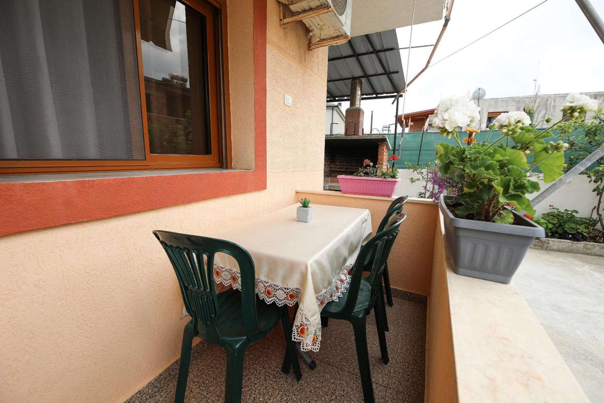 Vila Feliz - Premium Rooms With Free Private Parking Vlorë Екстериор снимка