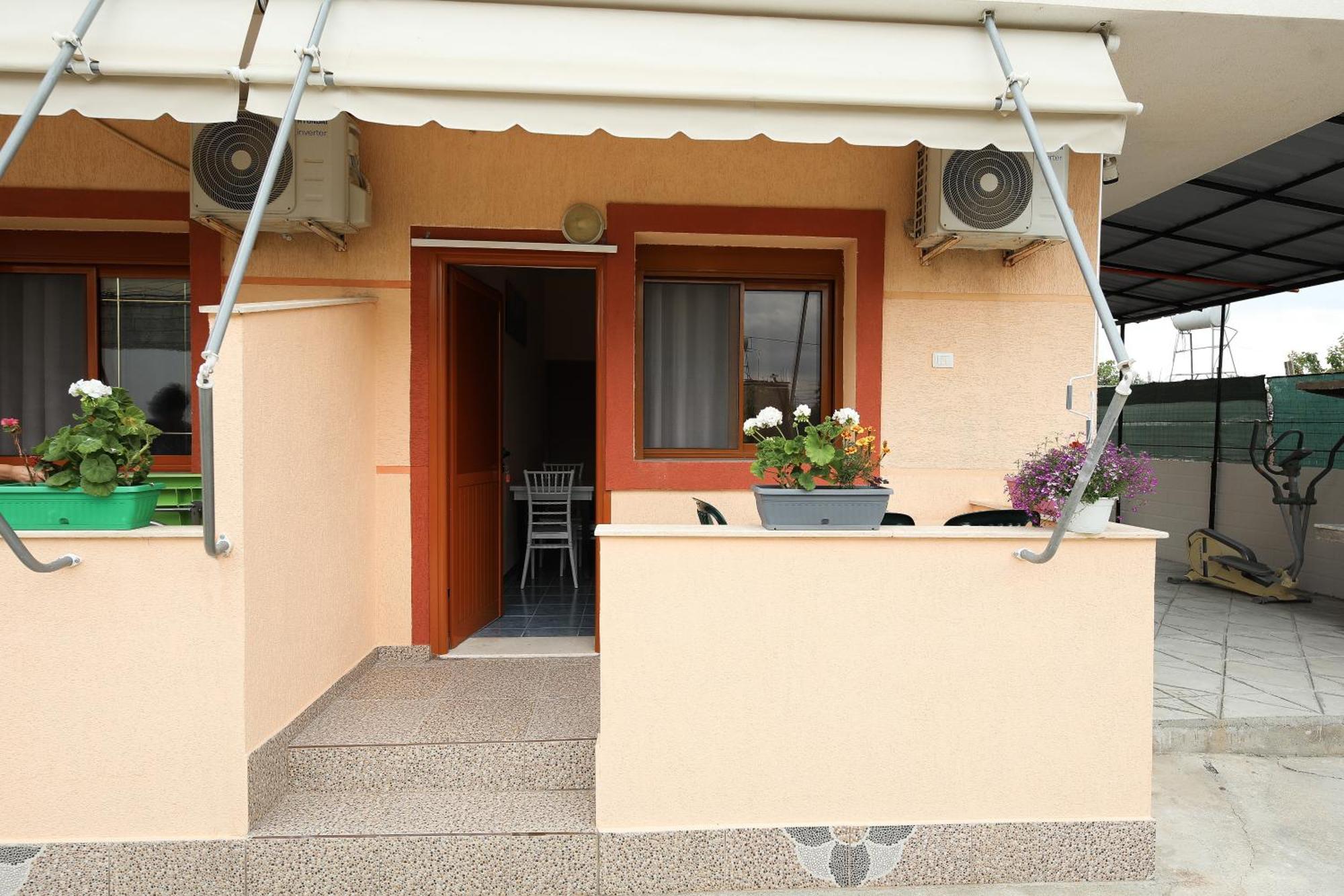Vila Feliz - Premium Rooms With Free Private Parking Vlorë Екстериор снимка