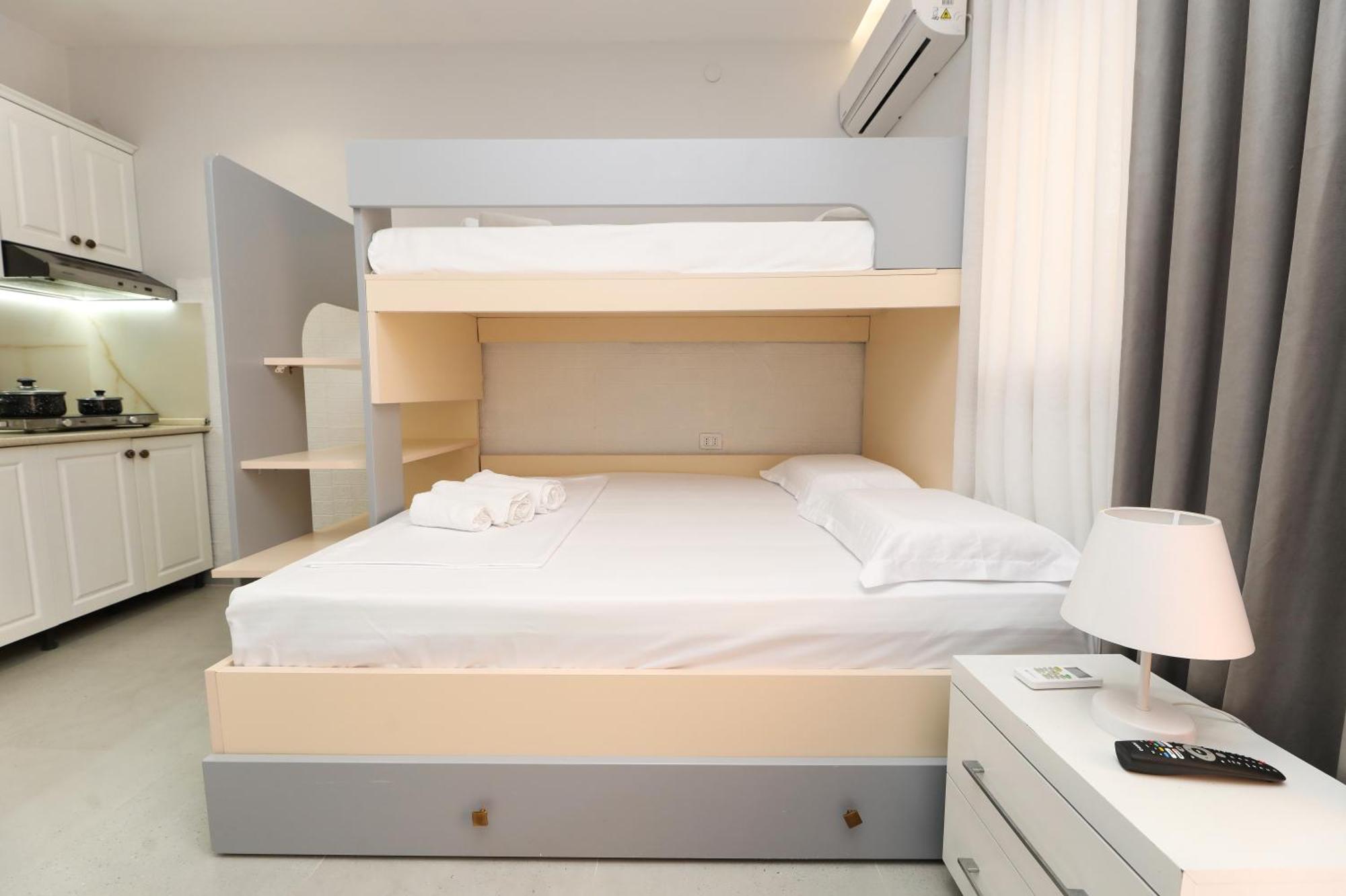 Vila Feliz - Premium Rooms With Free Private Parking Vlorë Екстериор снимка