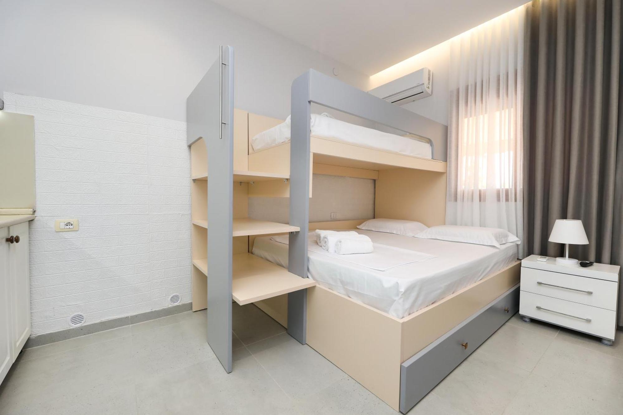 Vila Feliz - Premium Rooms With Free Private Parking Vlorë Екстериор снимка