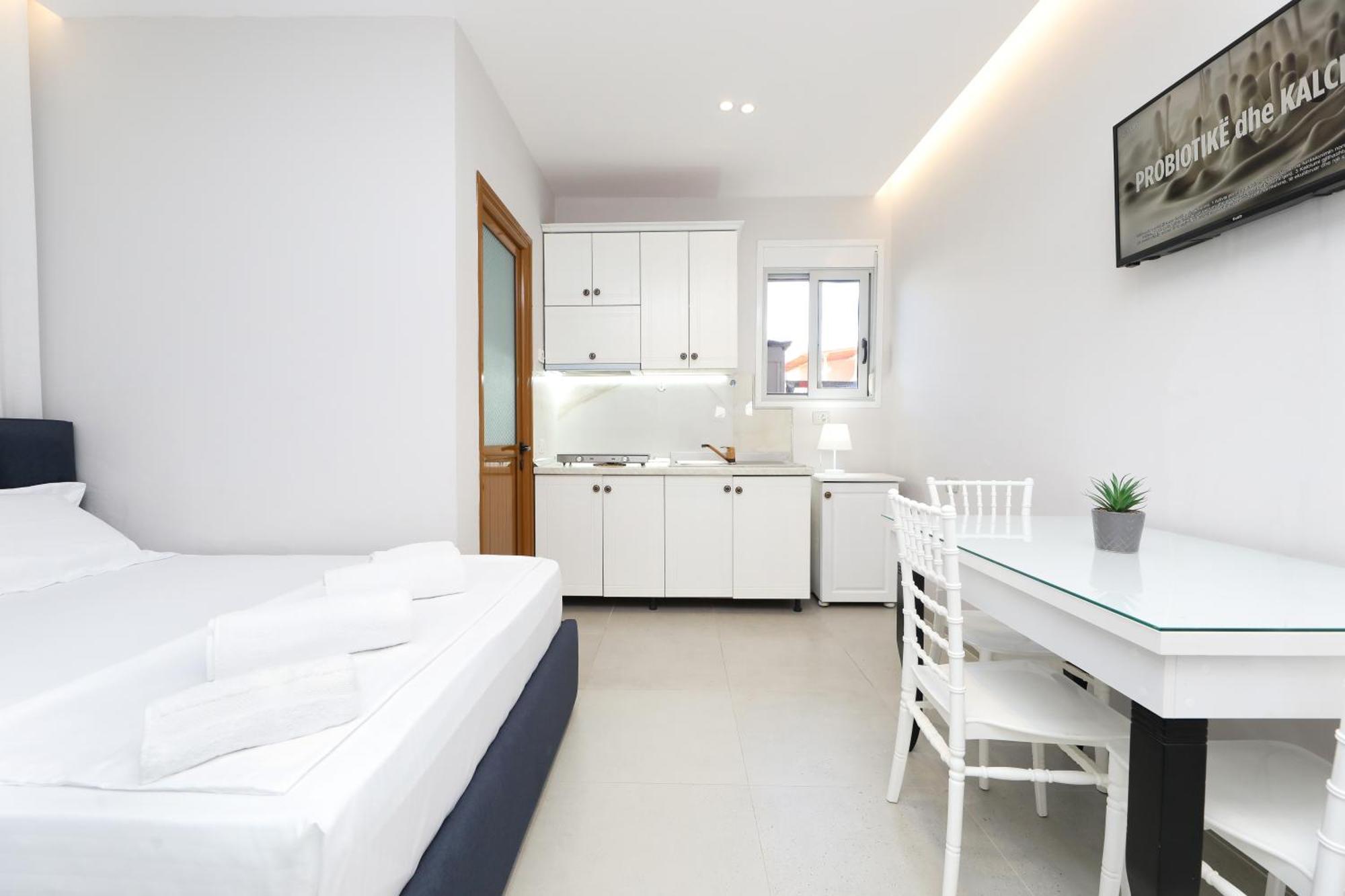 Vila Feliz - Premium Rooms With Free Private Parking Vlorë Екстериор снимка