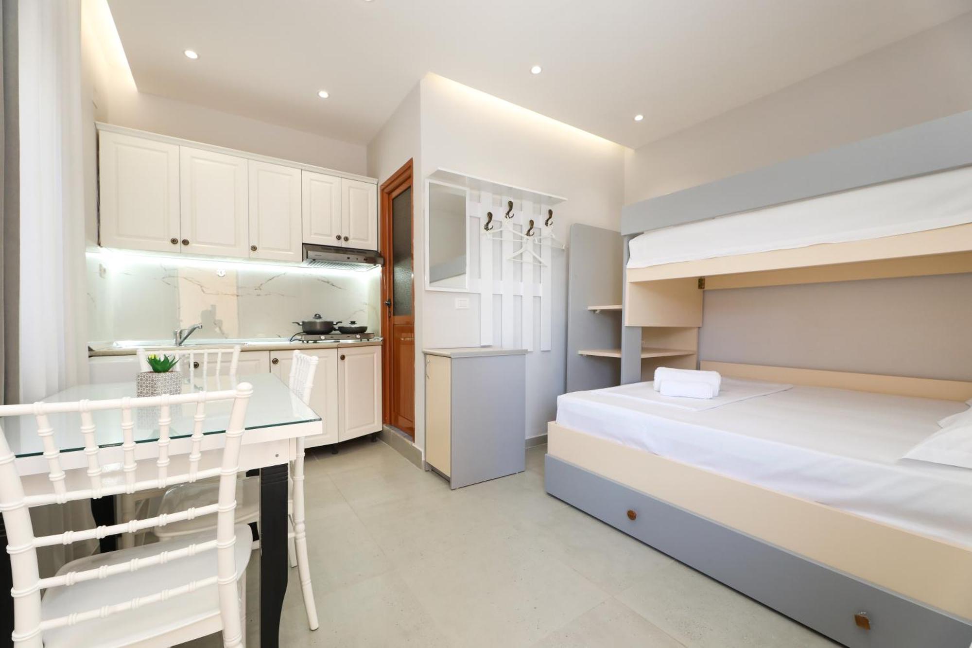 Vila Feliz - Premium Rooms With Free Private Parking Vlorë Екстериор снимка