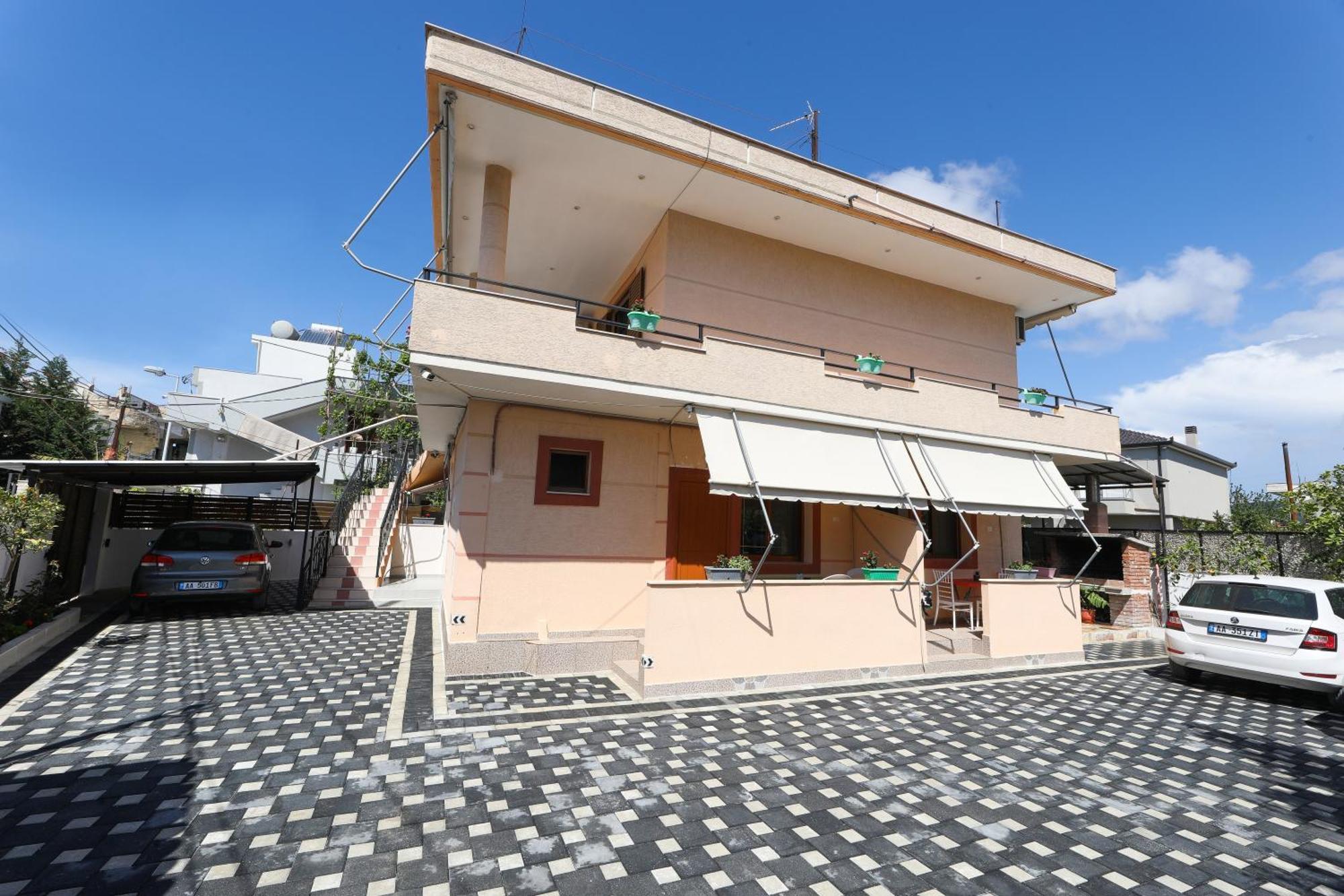 Vila Feliz - Premium Rooms With Free Private Parking Vlorë Екстериор снимка