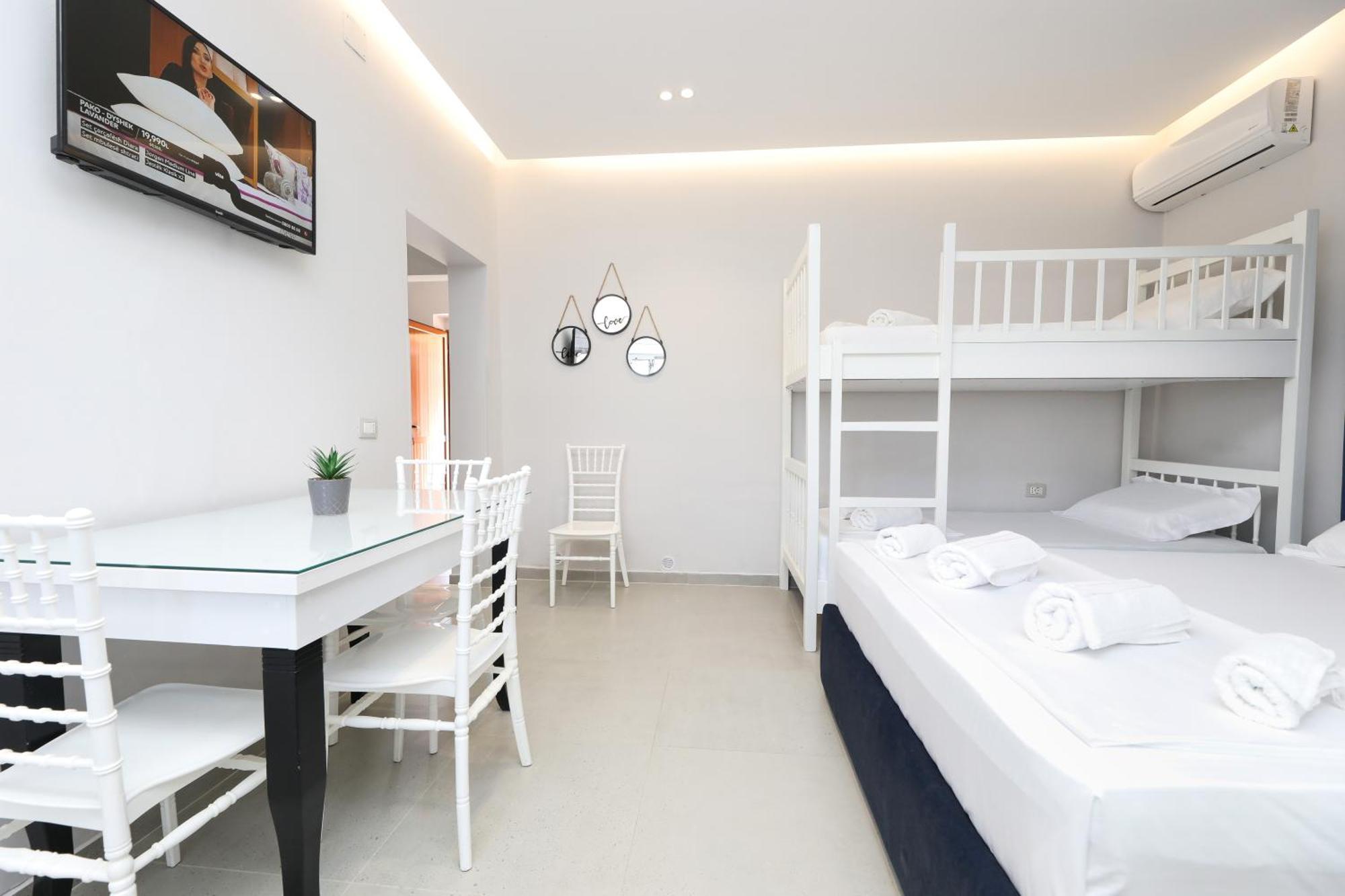 Vila Feliz - Premium Rooms With Free Private Parking Vlorë Екстериор снимка
